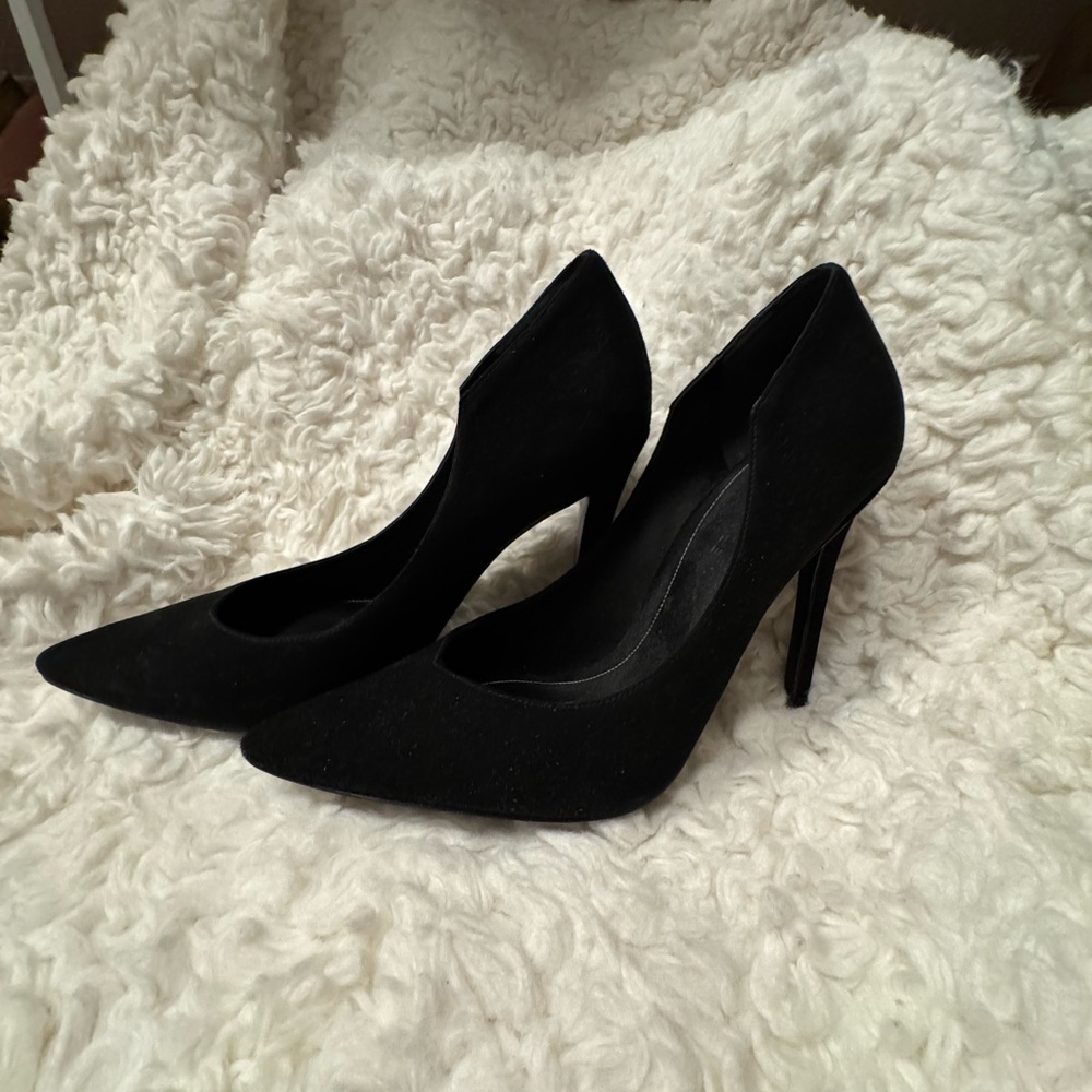 Kendall & Kylie Elegant Black Heels